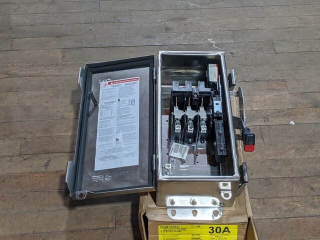 30 Amp. Square D, HU361-DSEI2, Safety Disconnect Switch, 3 Pole, 30 HP, 600 V, Heavy Duty - Image 2
