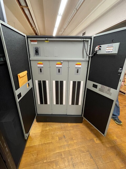 277 Amps, Liebert, PRC100C, PDU Power Distribution Unit, 100 KVA, 208/120 V, 277 Amp, 3 phase, 2010 - Image 3