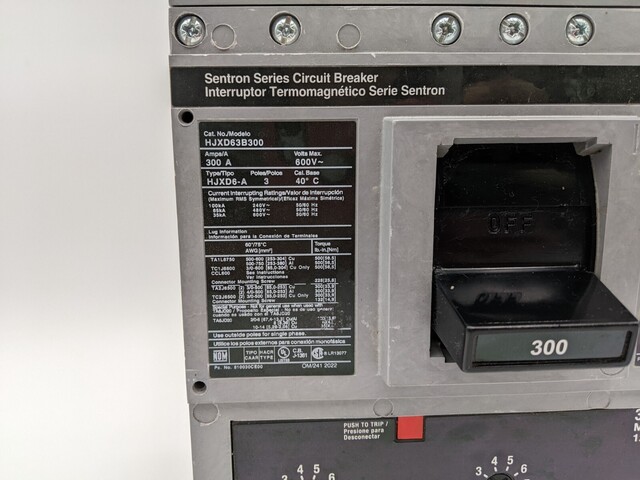 300 Amps, Siemens, HJXD63B300, Circuit Breaker, 3 Pole, 600 V, Bolt On - Image 3