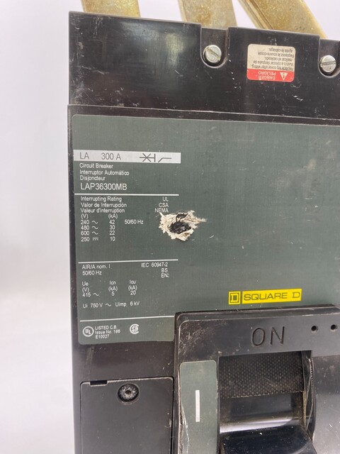300 Amps, Square D, LAP36300MB, Bolt-On Circuit Breaker, 600 V, 3 Pole, 3 phase - Image 2