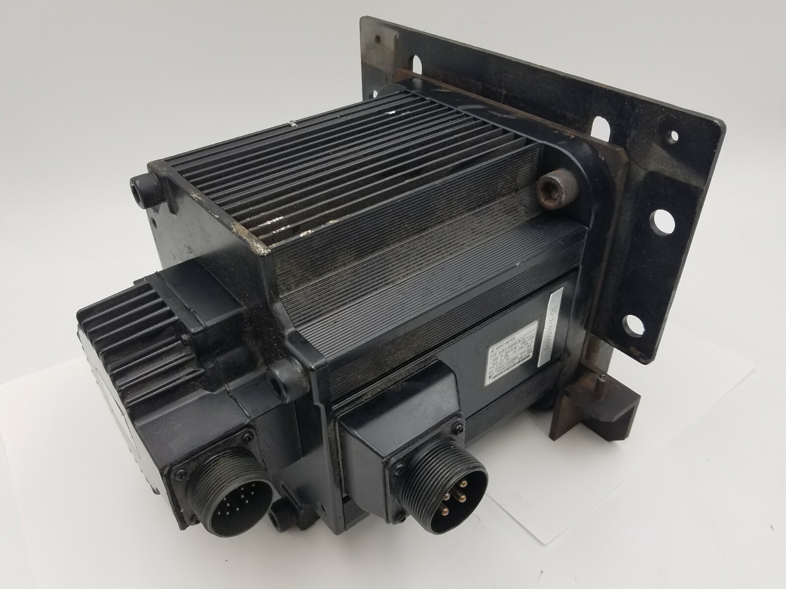 4.4 KW Yaskawa Electric #SGMG-44AWA-NJ12, Servo Motor, 200 V, 28.4 Nm, 32.7 Amp - Image 2