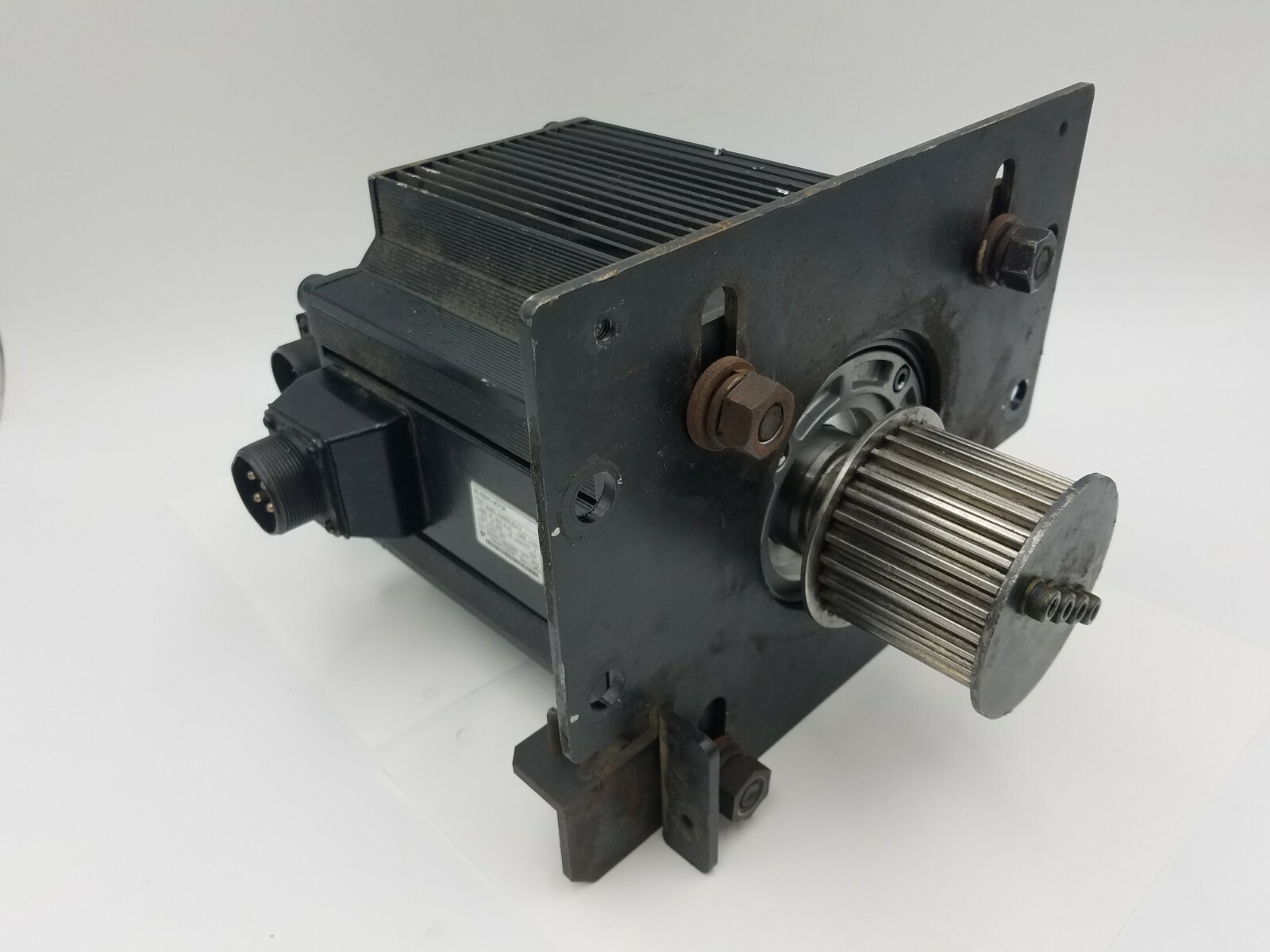4.4 KW Yaskawa Electric #SGMG-44AWA-NJ12, Servo Motor, 200 V, 28.4 Nm, 32.7 Amp - Image 5