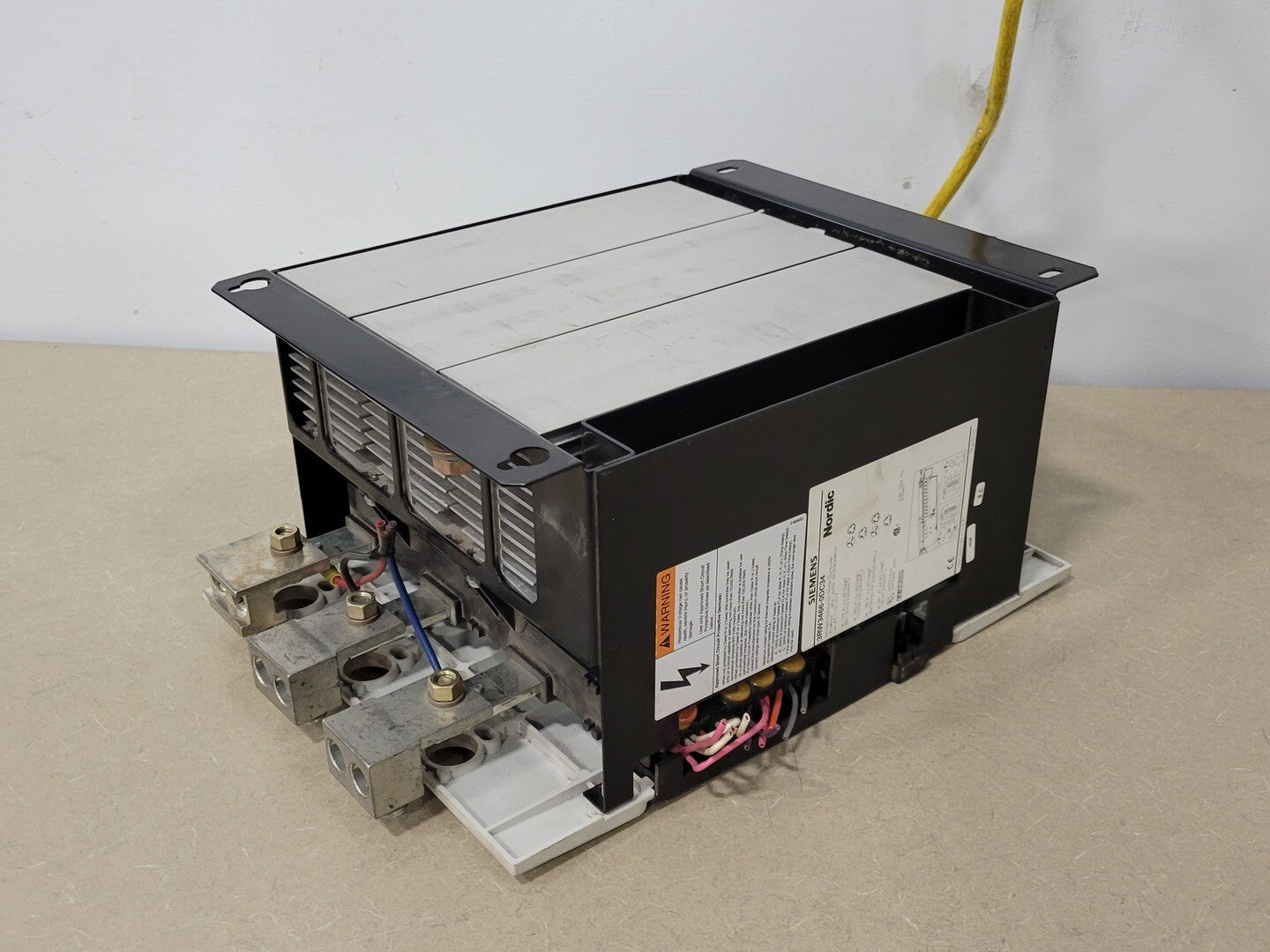 150 HP Siemens, 3RW3466-0DC34, Sikostart AC Semiconductor Motor Controller, 195 Amps, 460 V, 3 phase - Image 10