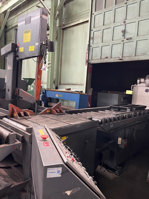 22" x 30" Hem #VT140HM-60, semi-automatic double miter tilting head vertical band saw - Image 2