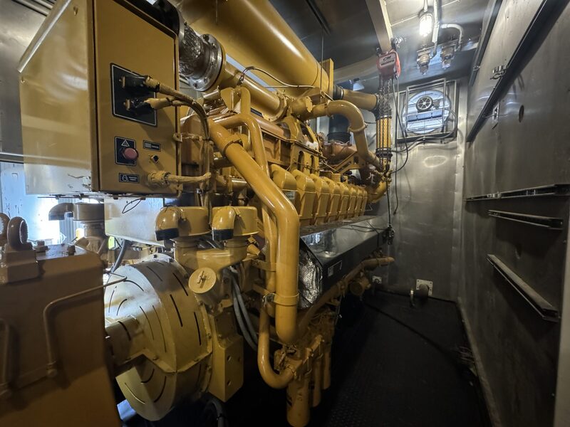 1500 KW Caterpillar #G3516C, Natural gas generator set, 277/480 Volts, 3-phase, 2175 HP @ 1800 RPM, sound - Image 6
