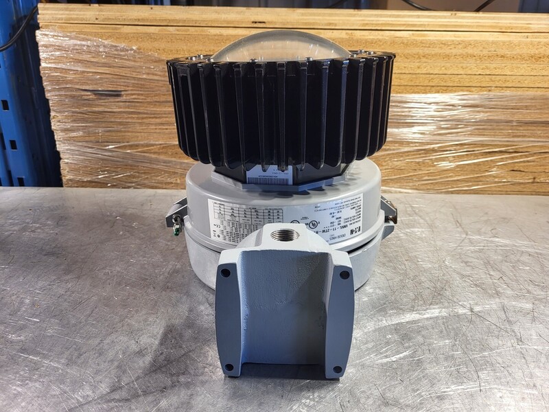 Crouse-HINDS #VMVL-11-2TW-R1-UNV1-S890, LED Luminaire, 320W HID, 92 Watts, 11000 Lumens - Image 7