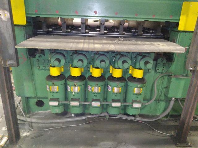 60" x .08" Octagon, 6-Hi precision leveler w/controls, 1.25" work roll diameter, 19 work rolls - Image 2