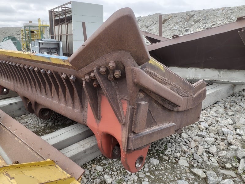 Komatsu #D375, Dozer Blade - Image 5