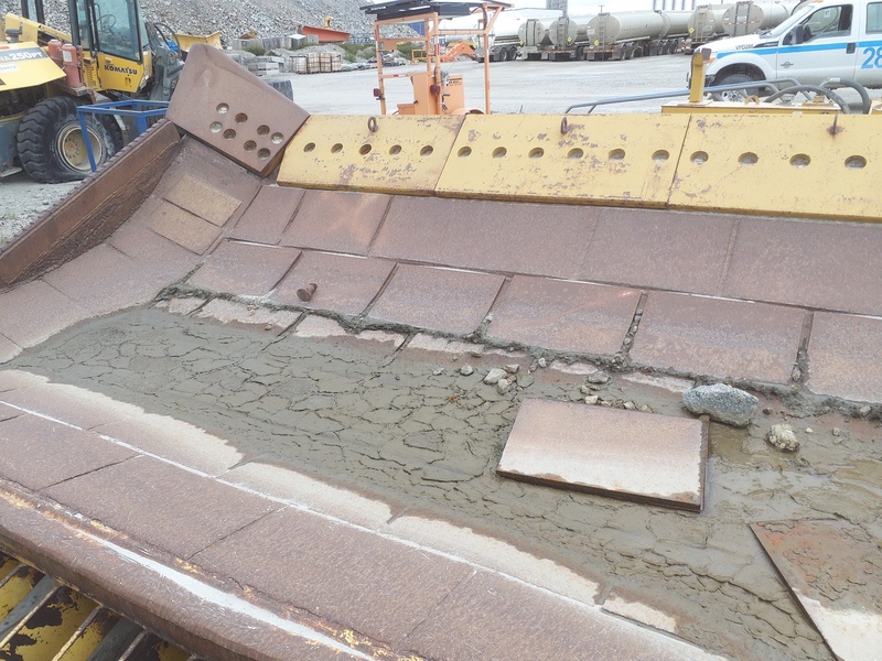 Komatsu #D375, Dozer Blade - Image 6