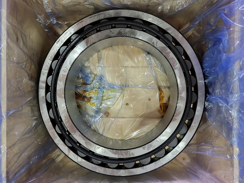 SKF #23072-CACK/C3W33, Spherical Roller Bearing w/Tapered Bore, 360 mm Bore, 540 mm Outside dia., 134 mm - Image 1