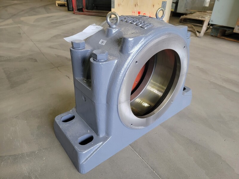 Pramac #SD3056D, Split Plumber Block Bearing Housing, 19.69" H x 960 mm L, 710 mm Distance between Bolts - Image 4
