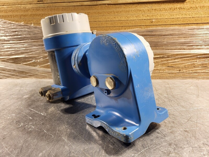 Endress & Hauser #93PA1-AB3F21N6BBAK, Prosonic Flow, 4"-160" Flow Sensor, 2"-60" Sensor Holder, 20-55 VAC - Image 1