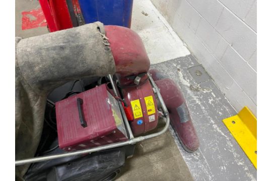 Minuteman / Parker #PV-7201-BP, battery powered floor sweeper, 35 VAC, 30" width - Image 2