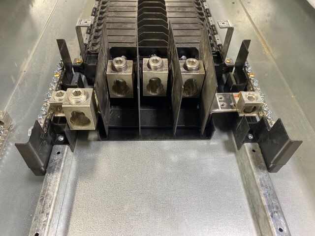 400 Amp. Square D NF Panelboard, 208Y/120V 3PH 4W 30 Space Main JDL36200 CAN SHIP - Image 5