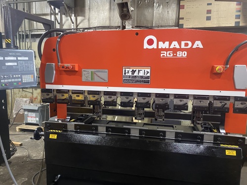 88 Ton, Amada #RG-80, CNC press brake, 8' overall, 79.2" between housing, 3.93" stroke, 3-Axis, NC9-EXII, 1997 - Image 4