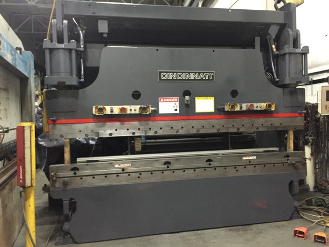 230 Ton, Cincinnati #230-CB10, CNC Hydraulic Press Brake, 12' overall, 1272" between housing - Image 1