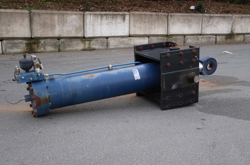 12" Bore, Hydraulic Cylinder, 60" Stroke, 5-3/4" Ram - Image 4