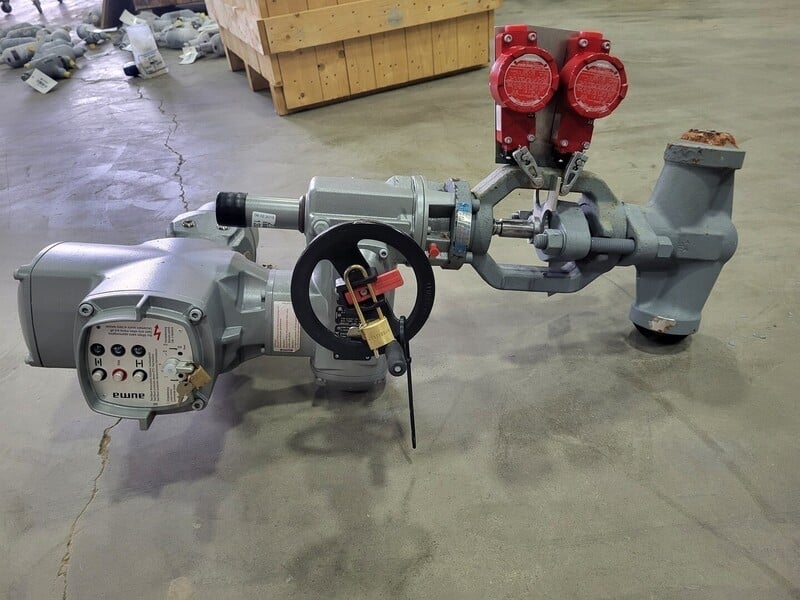 2" HP Valves, Globe Valve w/ Actuator SAEXC 07.5-F10, Class 2500, ASME B16.34, Stem 17Cr, 2015 - Image 1