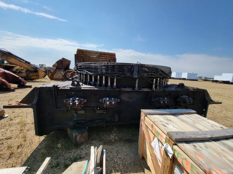 HITACHI EX3600-5 Parts: Car Body - Image 6