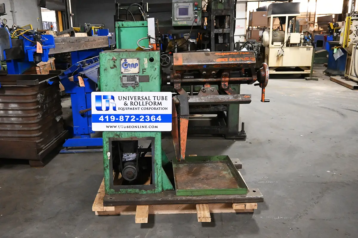 2500 lb. CWP #2500-18M, single uncoiler, 18" width, 48" outside dimensions, 15"-20" ID, 3-arm manual - Image 3
