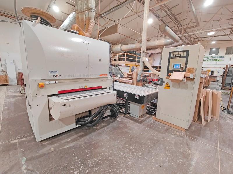 43" DMC #Unisand-K, 4-Head Wide Belt, 44" x 103" abrasive belt, 11- 60 FPM, 5.5 HP, 2007 - Image 1