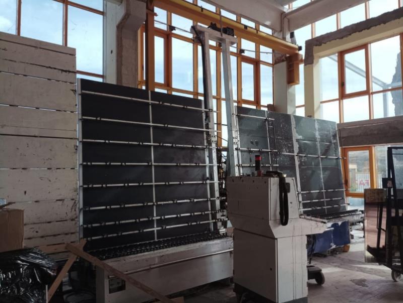 Forel #SR-3000, Vertical Automated Insulating Glass Edge Sealing Robot, 118" Glass Size, left to right - Image 1