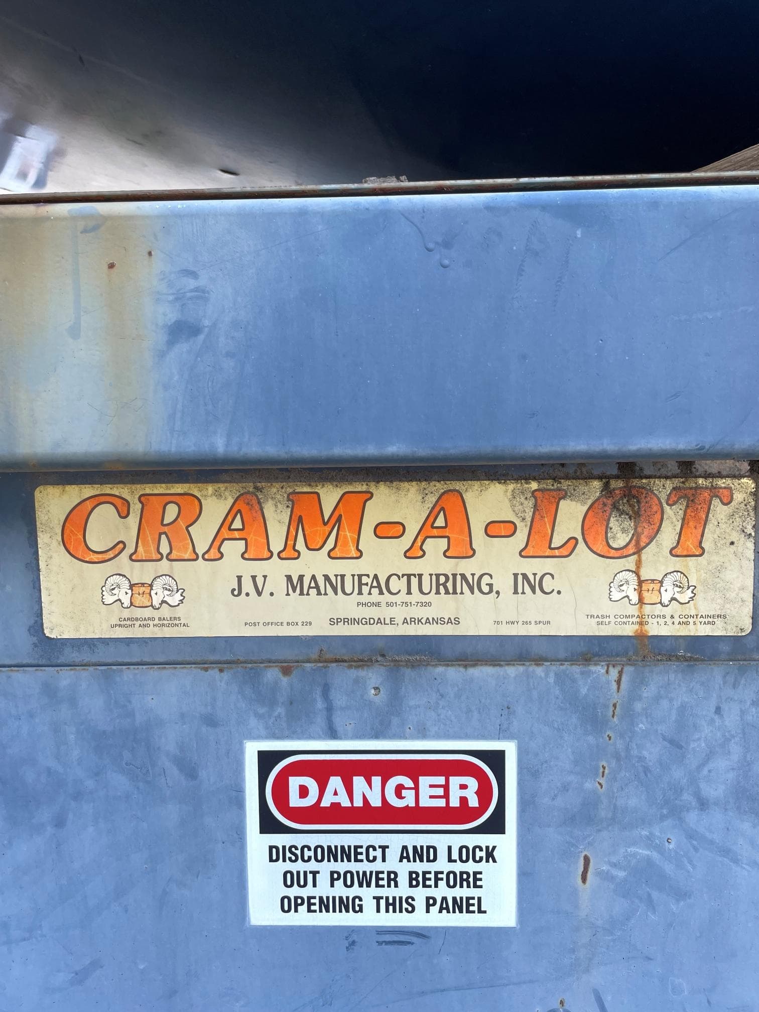 JV Manufacturing #Cram-A-Lot, Compactor w/Baycon Container, 3/16" Floor Sheet, 6" x 2" Container Rails, 10' - Image 2