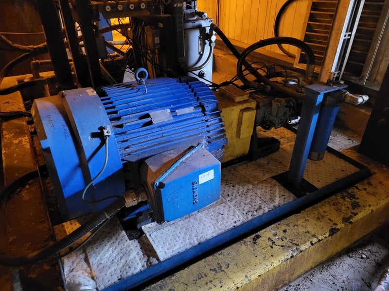 Hagglunds Denison P8S-2R1C-5A2-B00-QA1-M2-03701, hydraulic pump with 125 HP motor - Image 1