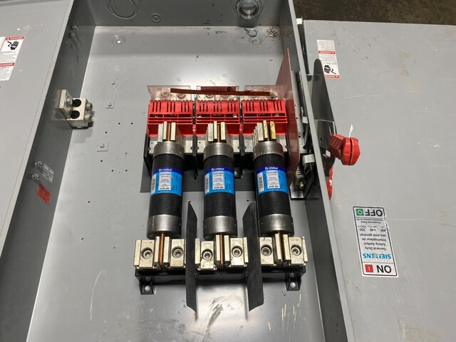 Siemens GF325NA Safety Disconnect Switch 400A 3P 240V 3PH 125HP Max CAN SHIP - Image 3