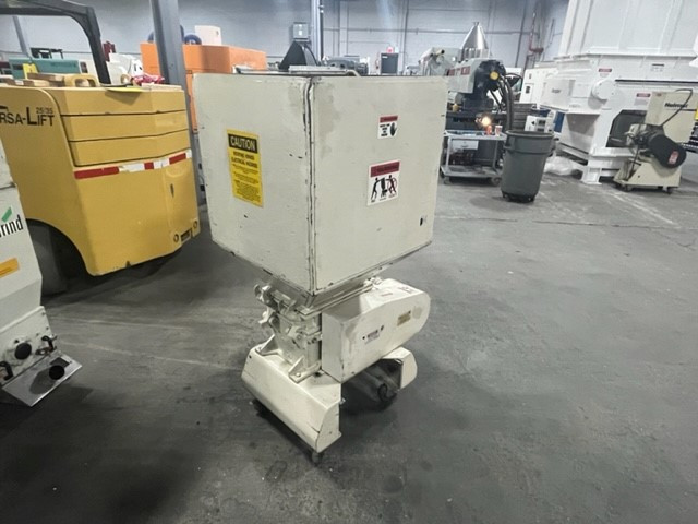 10" x 14" Nissui granulator, 2 HP, 1730 RPM, S cutter blades - Image 2