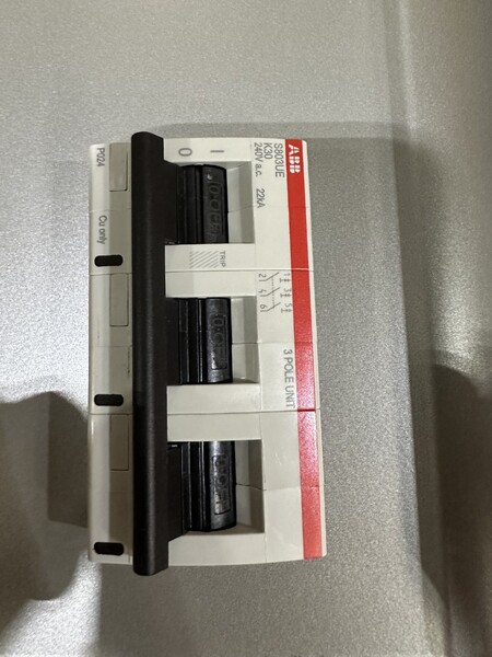 30 Amps, Starline, tap off 208Y/120 - Image 3