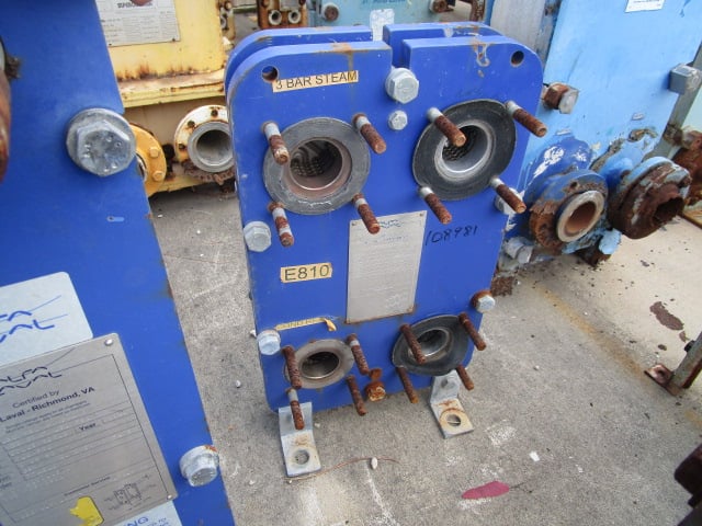 7 sq.ft., Alfa-Laval, TS6-MFG, CIP heater, 150 psi, 10 plates, Carbon Steel frame, 316 Stainless Steel plates - Image 1