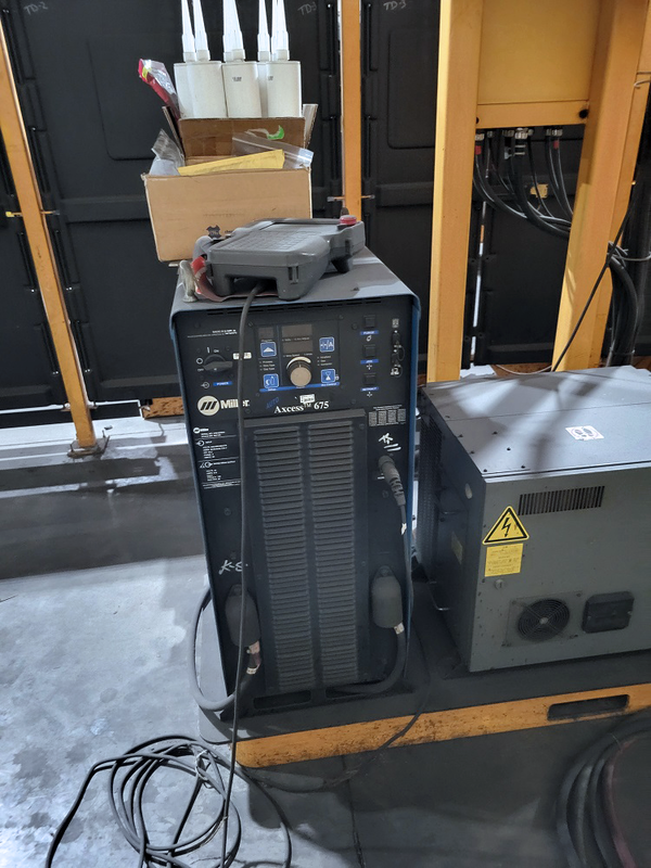 Genesis, Versa 2L, weld cell, Fanuc R-30IA controller, I-Pendant teach pendant, 2008 - Image 9