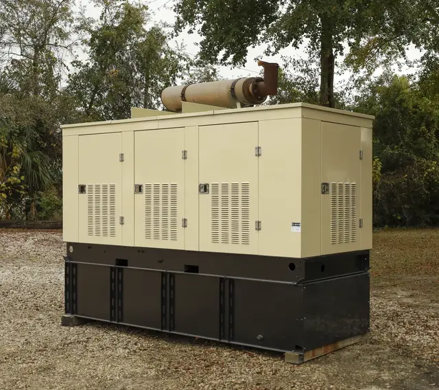200 KW Generac #98A03897-S, generator, 120/208 Volts, 1200 hours, 2000, #091179 - Image 2