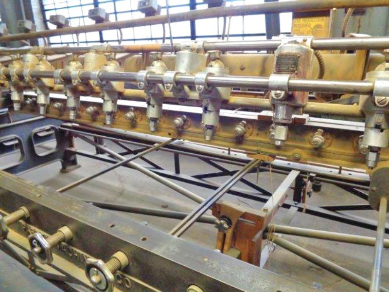 Minnesota #24-8, carving machine, 24-spindles, 8" btwn centers, 72" length capacity, manual table elevation - Image 3