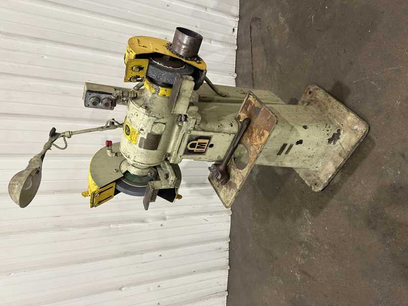 Cincinnati Hisley #17 type 3WFA, double end pedestal grinder, 1 HP, 1750 RPM - Image 6