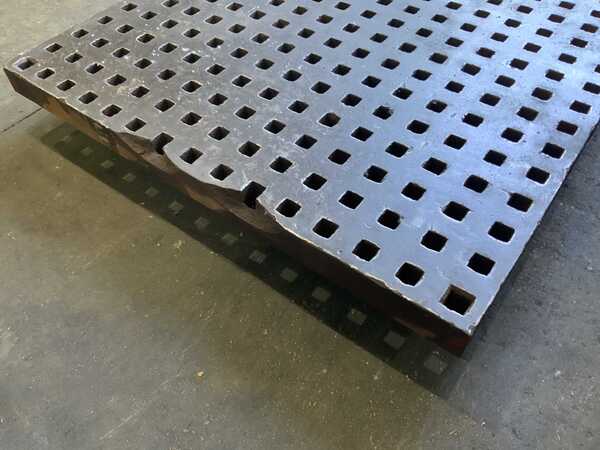 5' x 5' x 5-1/2" Acorn table,, 3-1/2"hole spacing, 6 ton capacity - Image 6
