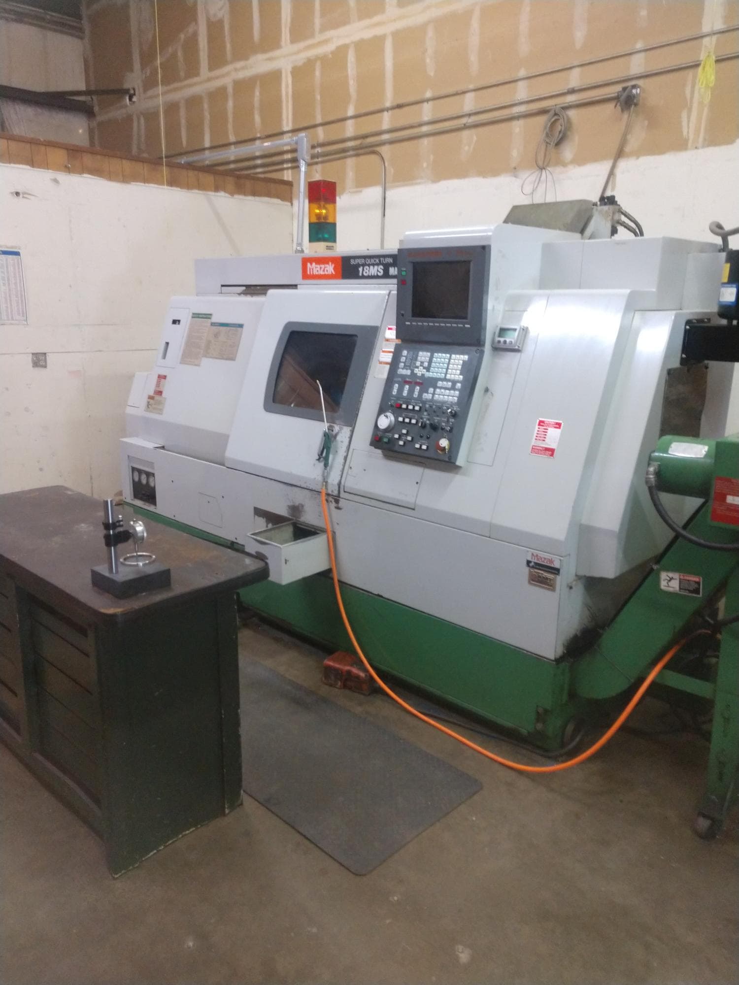 Mazak #SQT-18MS, CNC Lathe, 20.9" sw, 2.1" bar, 34.25" cc, Live Tooling, Sub Spindle, Under Power, 1997 - Image 1