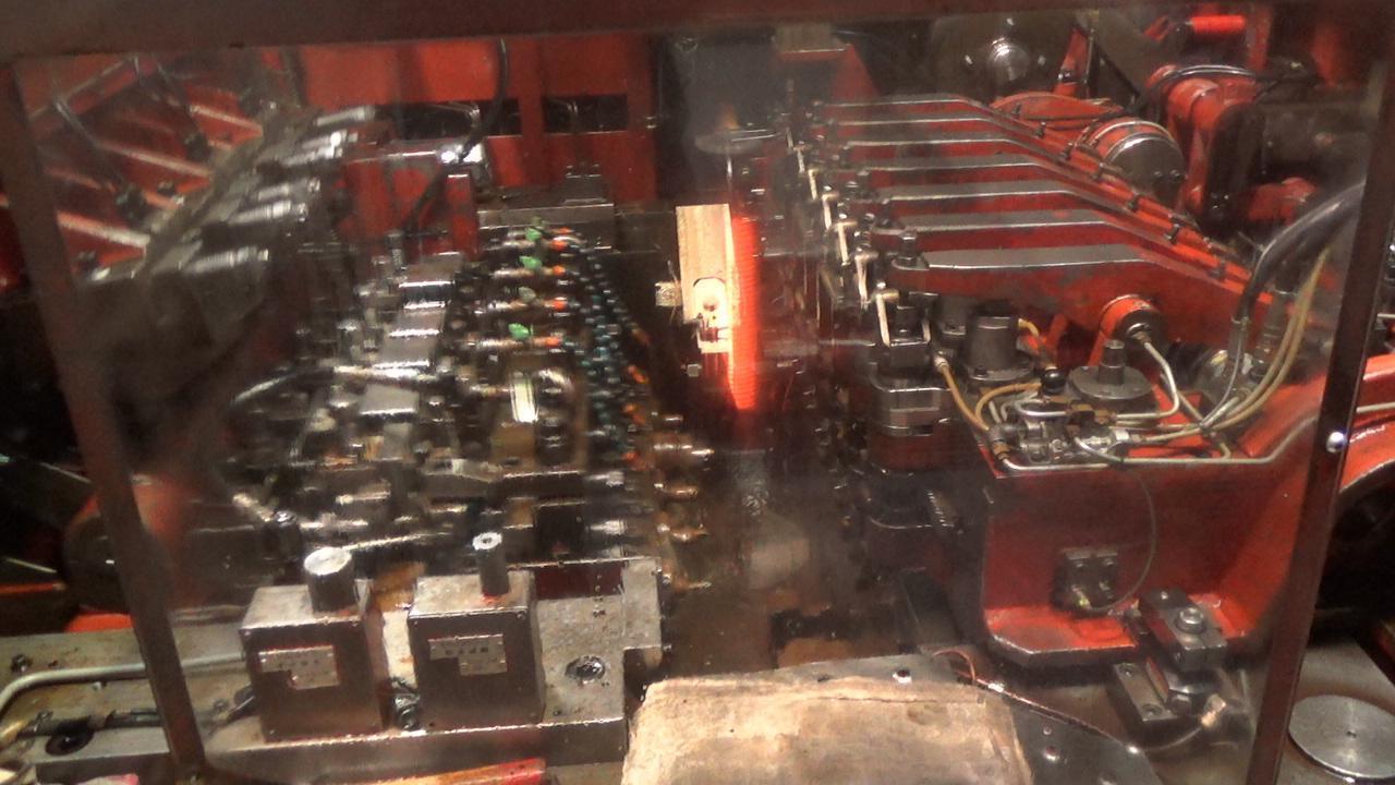 Asahi Sunac #AF1815-6, 6-die parts forming machine, .86" cutoff diameter, 120 SPM, 1994 - Image 5