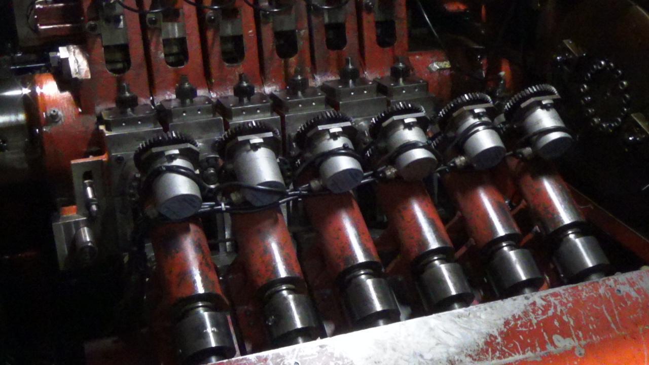 Asahi Sunac #AF1815-6, 6-die parts forming machine, .86" cutoff diameter, 120 SPM, 1994 - Image 7