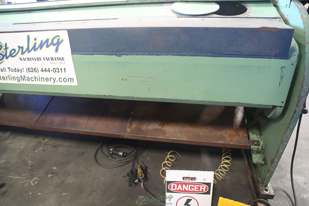 10 gauge x 10' DiAcro, hydraulic shear, 13 holddowns, 14" throat, front operated power back gauge w/ - Image 10
