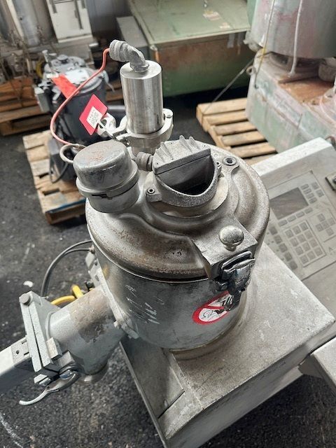 10 liter Henschel #FM10, high intensity mixer, pneumatic actuated discharge valve, 3-tier blades - Image 2