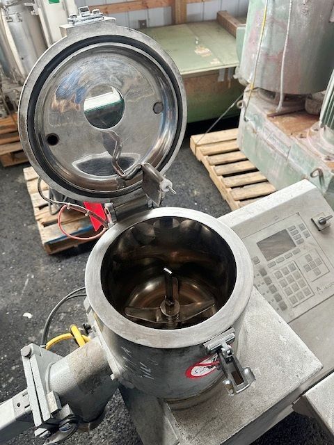 10 liter Henschel #FM10, high intensity mixer, pneumatic actuated discharge valve, 3-tier blades - Image 3