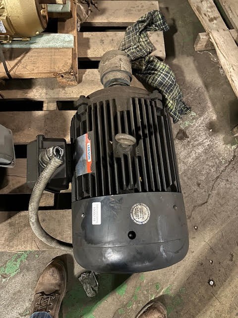 15 HP 1170 RPM Leeson, Frame 284T, 208-230/460 Volts, Squirrel Cage, electrically OK - Image 2