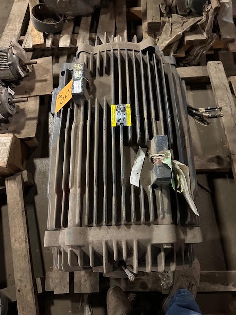 150 HP 1192 RPM Blue Max, Frame 447/9T, 460 Volts, Induction Motor, electrically OK - Image 2