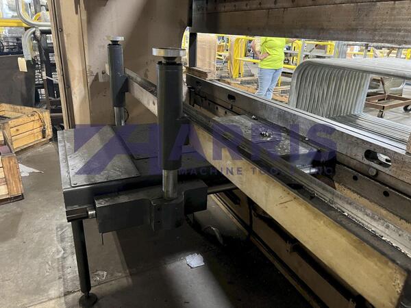 90 Ton, Cincinnati #90AF Autoform, hydraulic press brake, 10' overall, 102" between housing, 14" stroke - Image 5