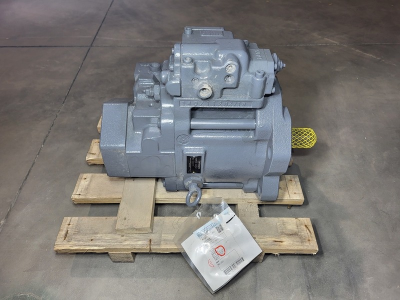 Hitachi #4447867, piston pump, new surplus - Image 1
