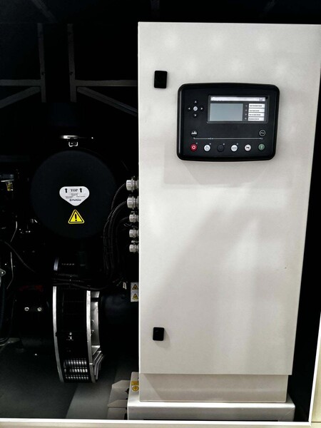150 KW Model #EPG150P, diesel generator, sound attenuated enclosure, 277/480 Volts, critical silencer, new - Image 5