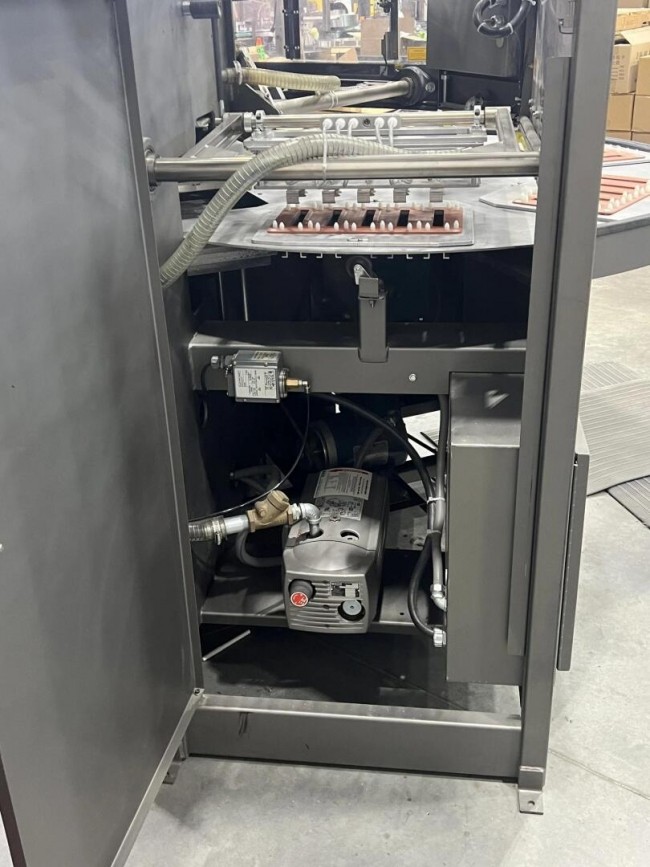 Alloyd #6SC-1216, 6 station rotary sealer, automatic card, blister & discharge, 2004 - Image 2