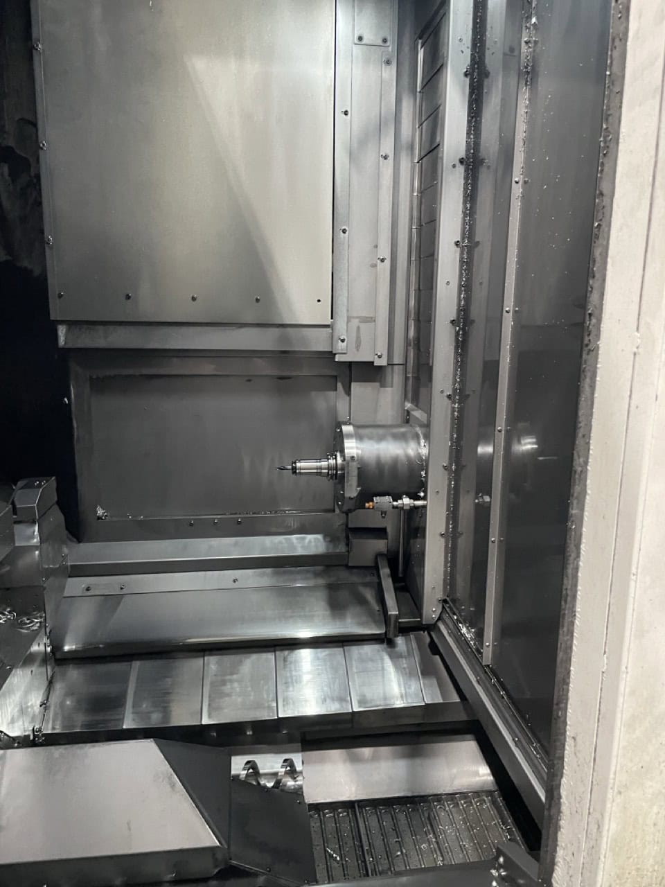 Okuma #MB-5000H, CNC horizontal machining center, OSP-P200M Control, 29.9" X, 29.9" Y, 29.9" Z, 15000 RPM - Image 5